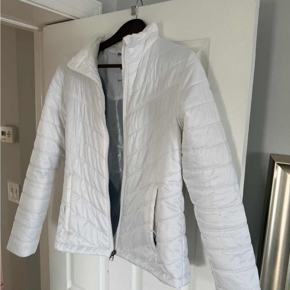 Columbia Women's Bright White Quilted Puffer Jacket